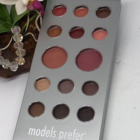 Models Prefer Blush + Eyeshadow + Lip Gloss 3-in-1 Makeup Palette -14 Colors-New - Picture 3 of 4